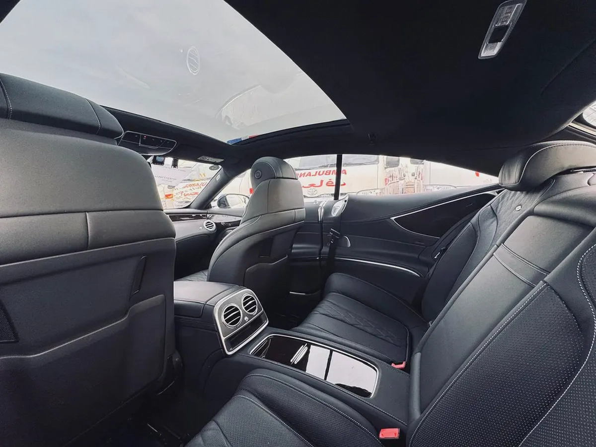 BENZ S560 COUPE | 2020 | FULLY LOADED | MINT CONDITION | FRESH JAPAN IMPORT-12-12