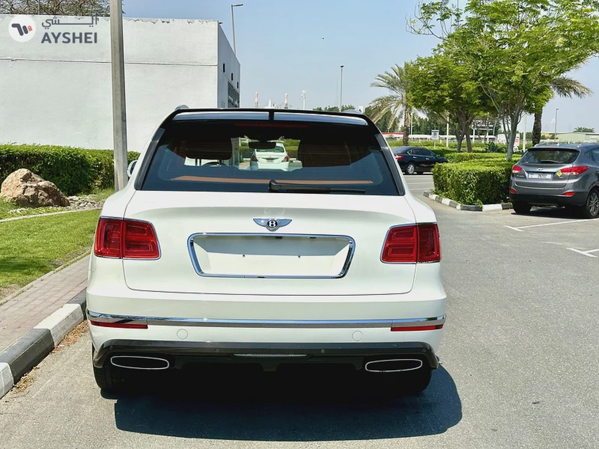 Bentley Bentayga First Edition Carbon Fiber 2017 GCC-4-4