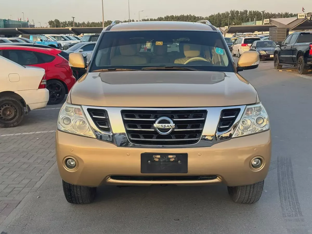 Nissan patrol 2011 fullopshin gold color GCc calen cat