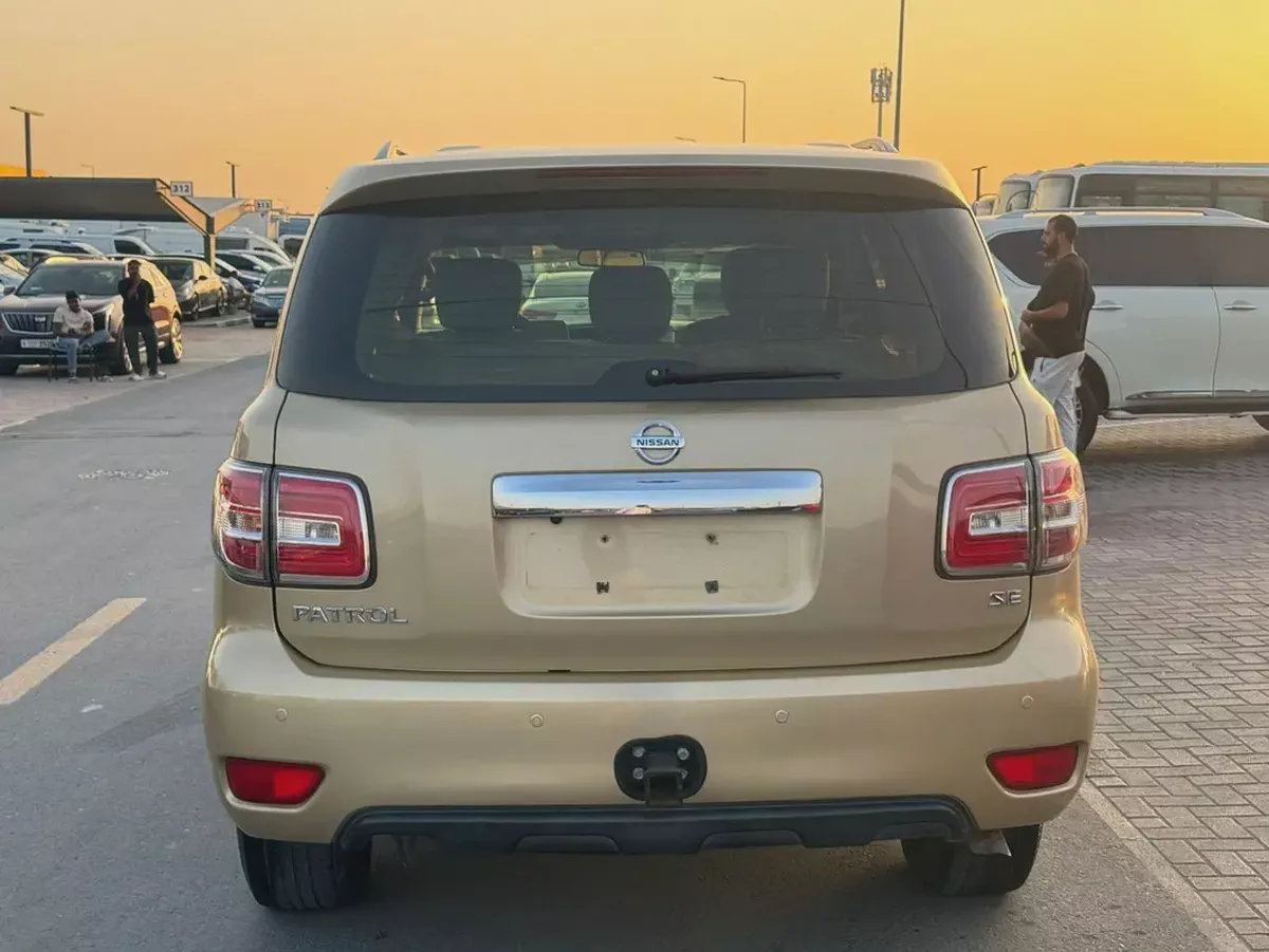 Nissan patrol 2011 fullopshin gold color GCc calen cat-3-3