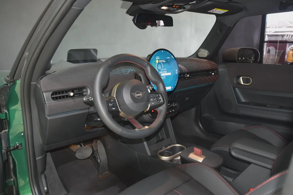 2025 ll Mini Cooper S JCW ll Gcc ll Warranty And service Contract AGMC-12-12