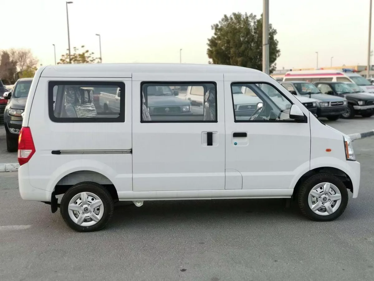 Victory V2 STANDARD MINI BUS/ 7 SEATER, M/T, WITH AIRBAGS & ABS-3-0