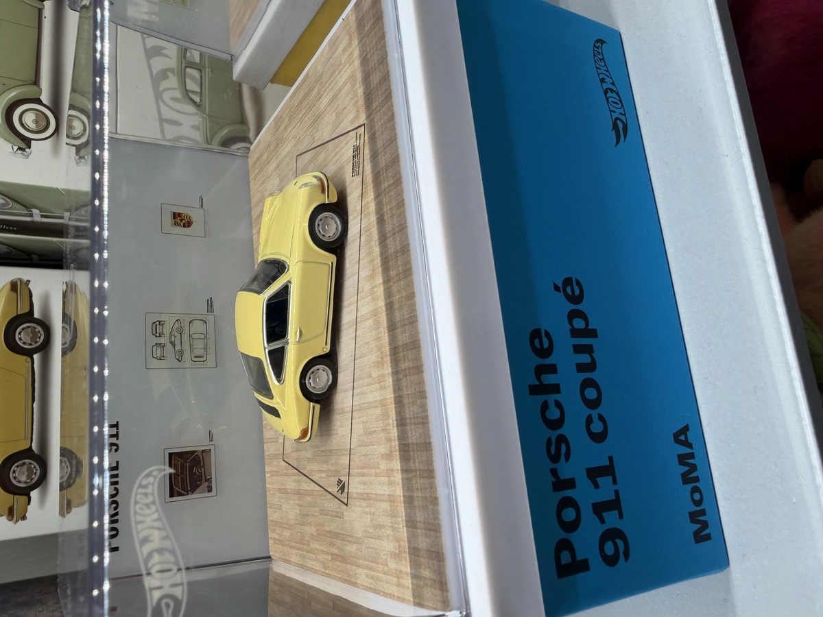 Hotwheels X Moma Collaboration-3-3