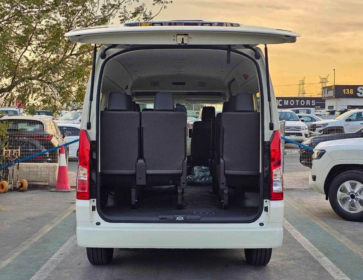 Toyota Hiace GL HIGHROOF GL / 13 SEATS WITH LEATHER / 2.8L DIESEL M/T V4 (CODE # HRDMGLJ)-6-0