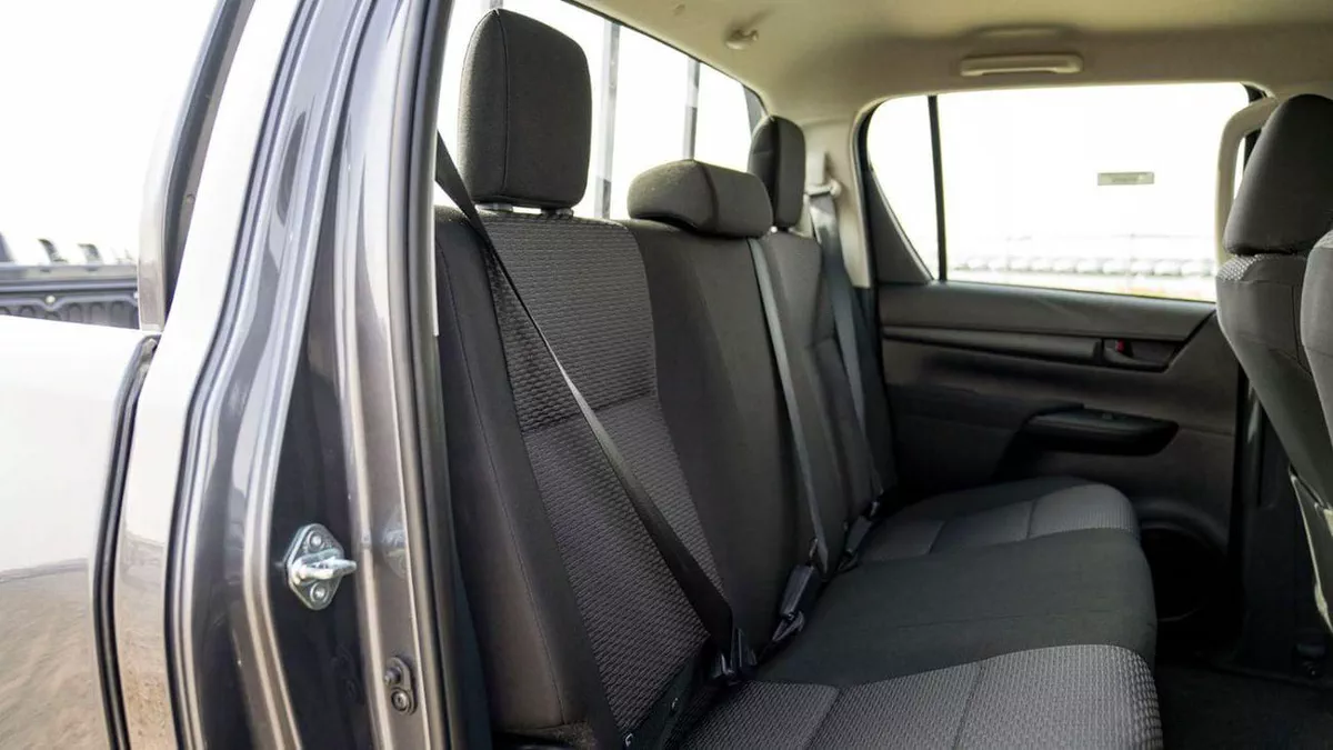 Toyota Hilux HILUX DC  2.7L AT MED OPTION 2026-11-0