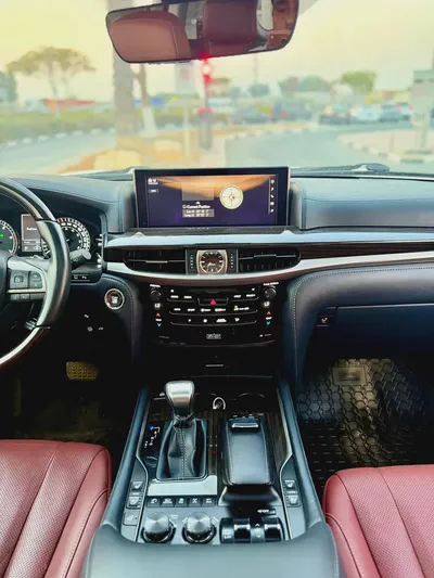 2021 Lexus LX 570 Platinum - Canadian Specs-9