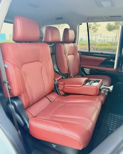 2021 Lexus LX 570 Platinum - Canadian Specs-15