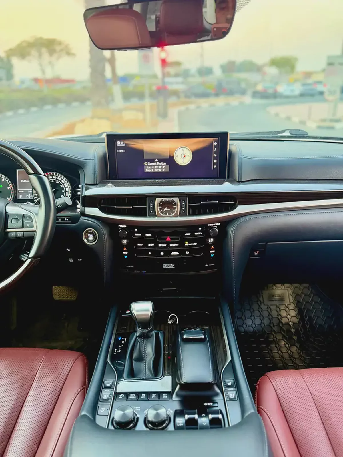 2021 Lexus LX 570 Platinum - Canadian Specs-9-9