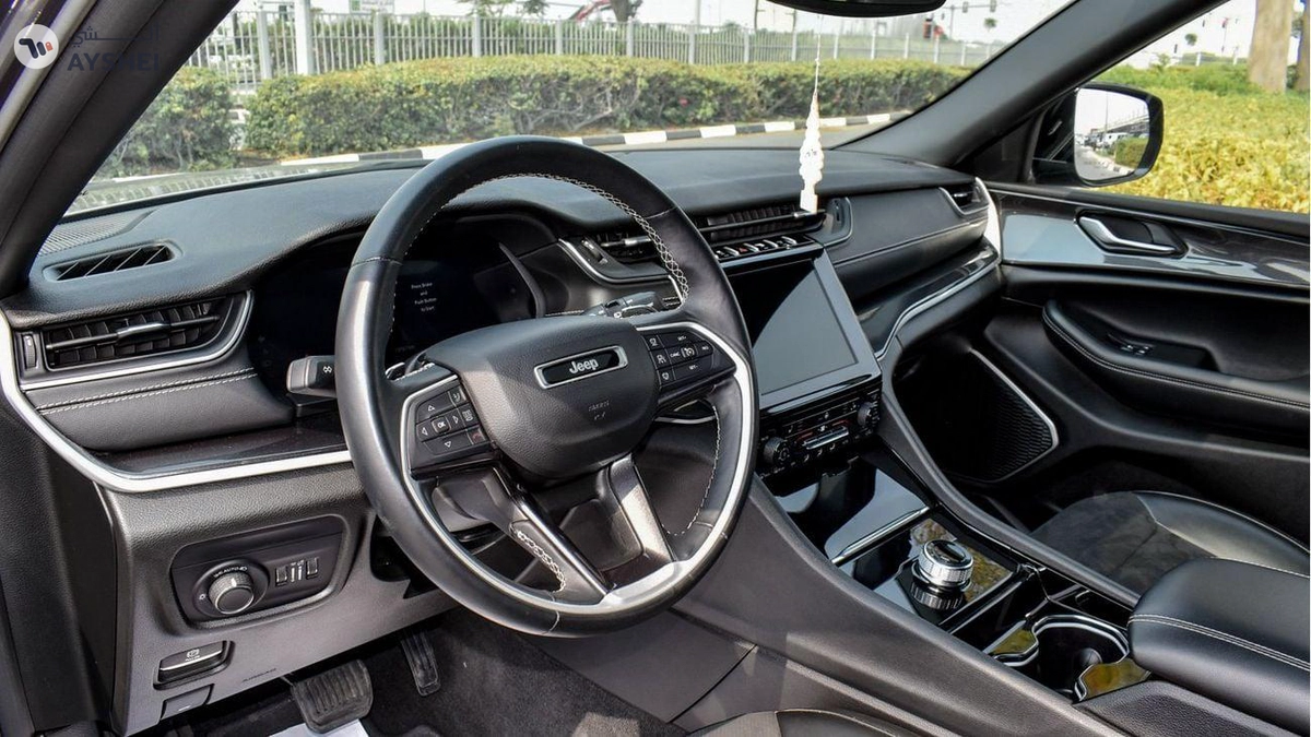 Jeep Grand Cherokee-3-3