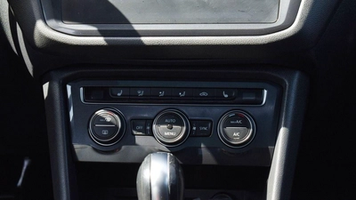 Volkswagen Tiguan SE R Line-8