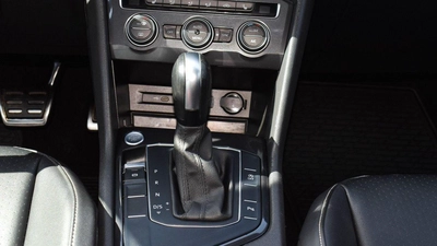 Volkswagen Tiguan SE R Line-9