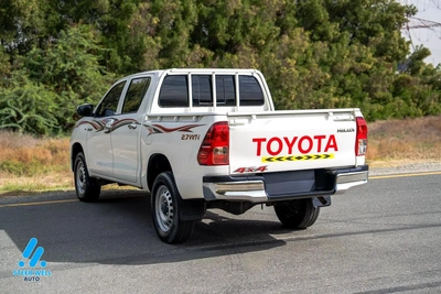 2022 Toyota Hilux GL 2.7L Automatic Dual Cab Pickup | GCC Specs | Smooth Power Proven Durabili-5