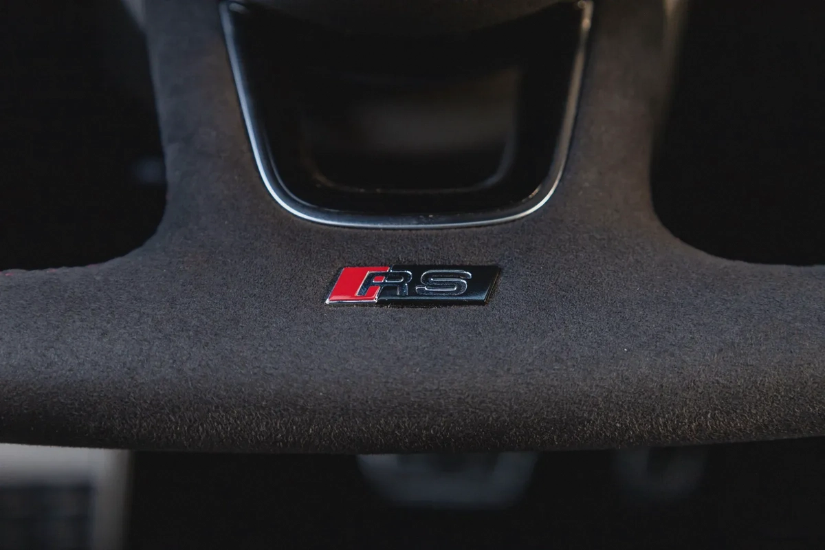 Audi RS3 2024-20-20