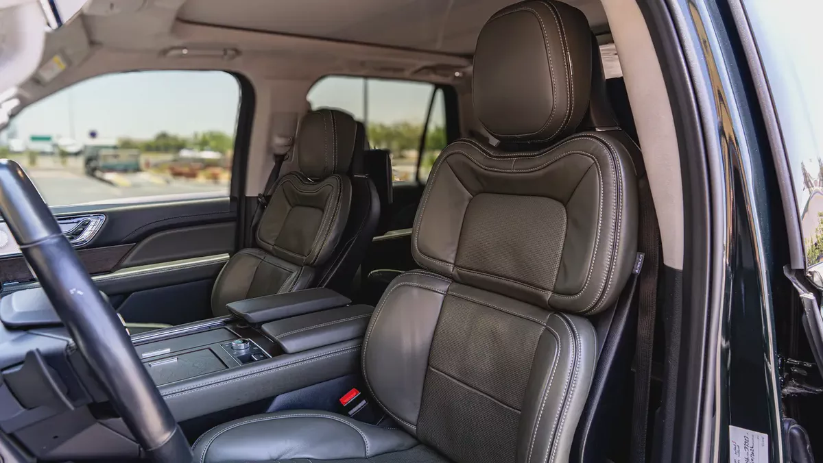 2024 Lincoln Navigator Presidential, Lincoln Warranty + Service Pack, Low Kms, 7-Seater, GCC-12-12