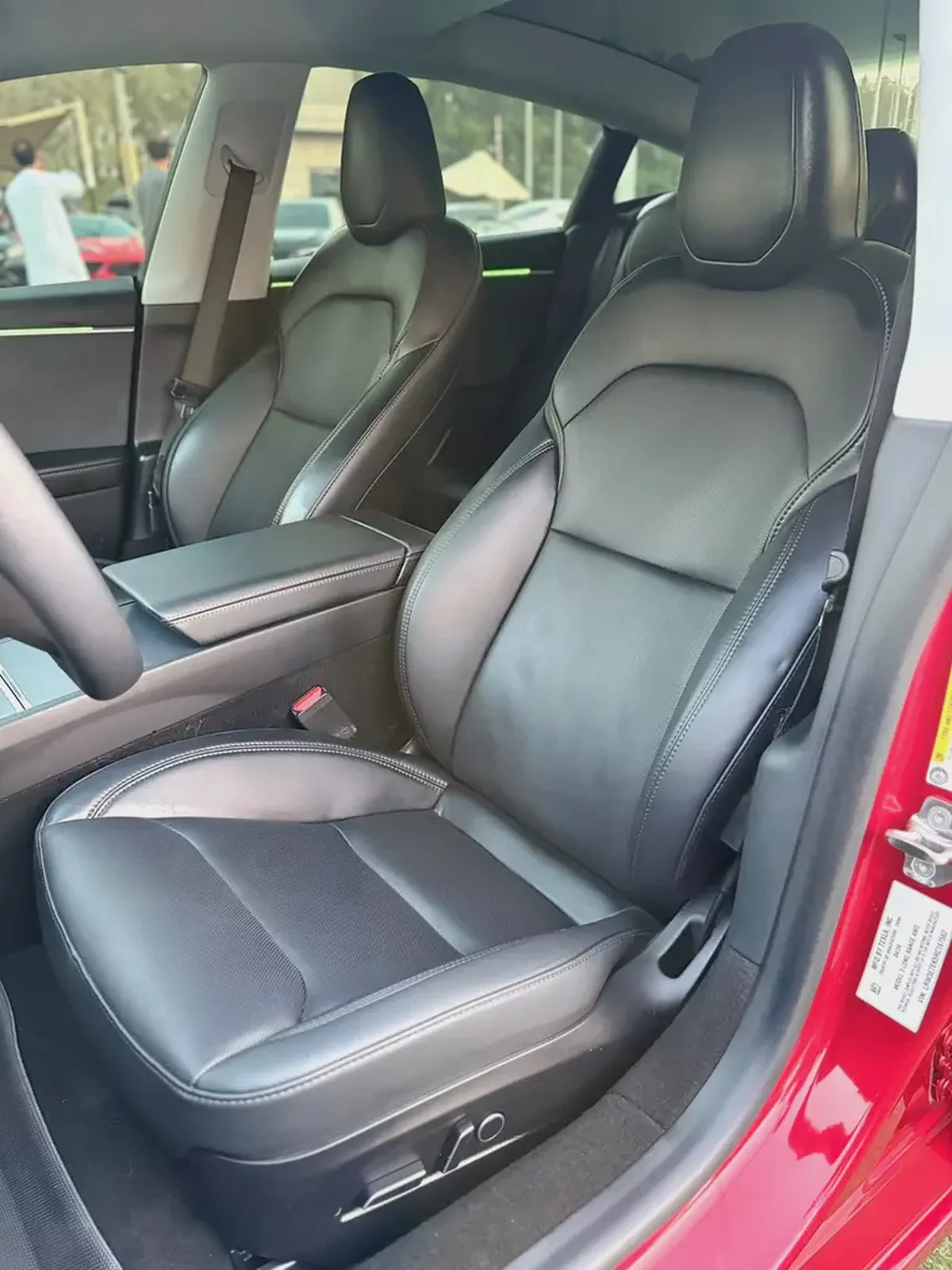 2025 Tesla Model 3 Long Range GCC Specs-8-8