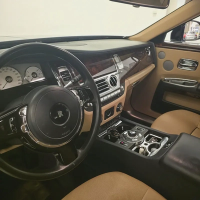 AED 7171 PM | ROLLS ROYCE GHOST 2013 | PARTIAL AGENCY HISTORY | PRISTINE CONDITION | 1 YEAR WARRANTY-11