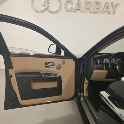 AED 7171 PM | ROLLS ROYCE GHOST 2013 | PARTIAL AGENCY HISTORY | PRISTINE CONDITION | 1 YEAR WARRANTY-7
