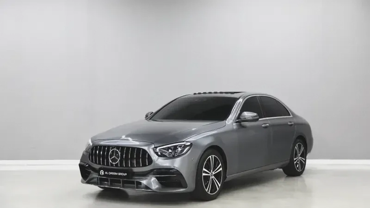 Mercedes-Benz E-Class E 200-13-13