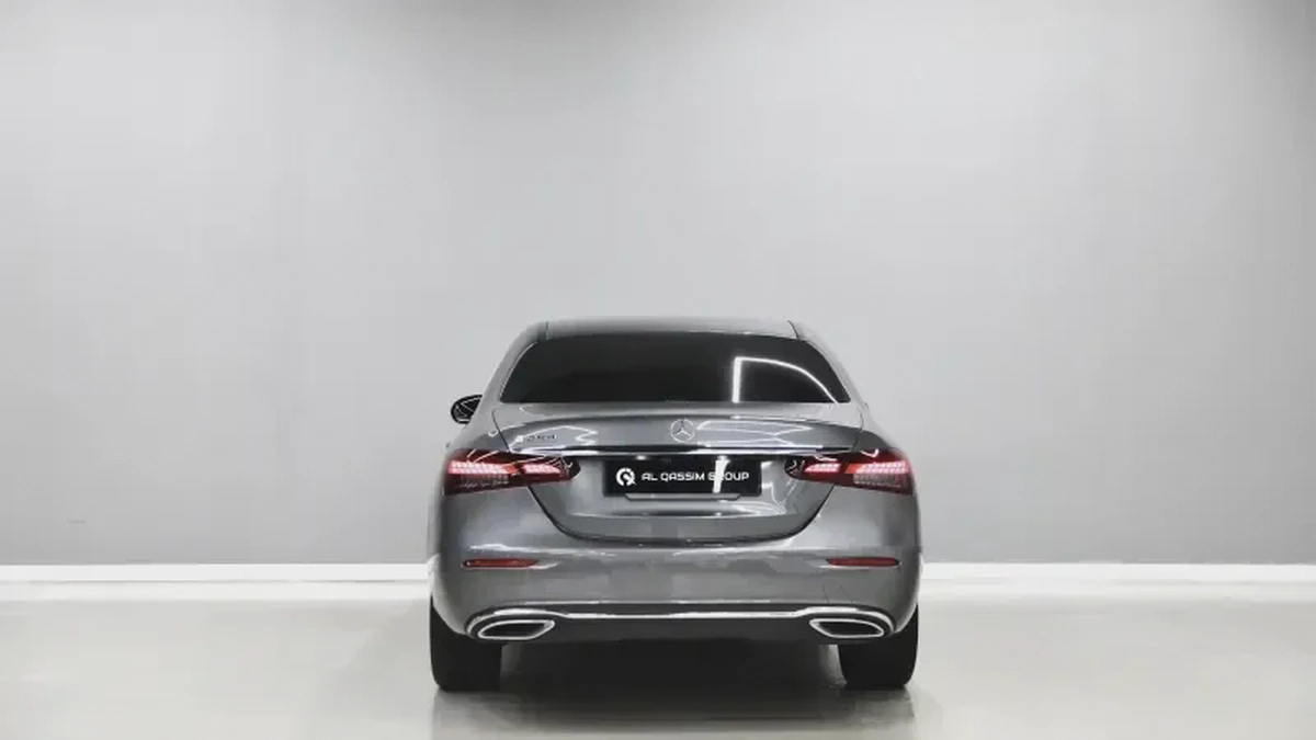 Mercedes-Benz E-Class E 200-2-2