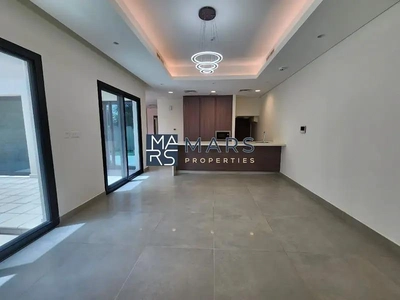 Distress Deal | Fully Corner Unit| Landscaped Garden-14