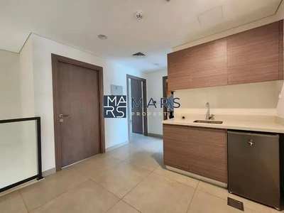 Distress Deal | Fully Corner Unit| Landscaped Garden-17