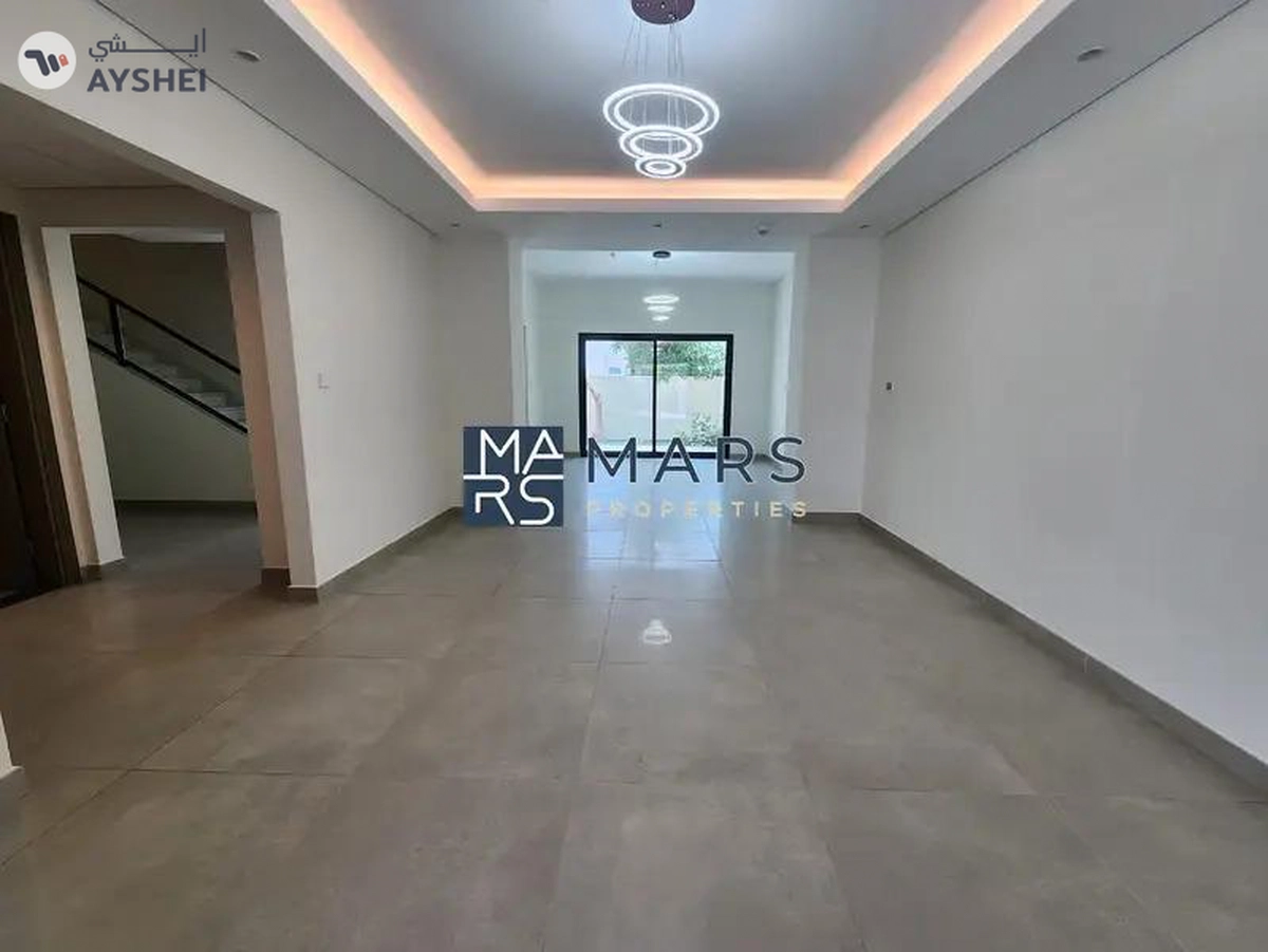 Distress Deal | Fully Corner Unit| Landscaped Garden-5-5