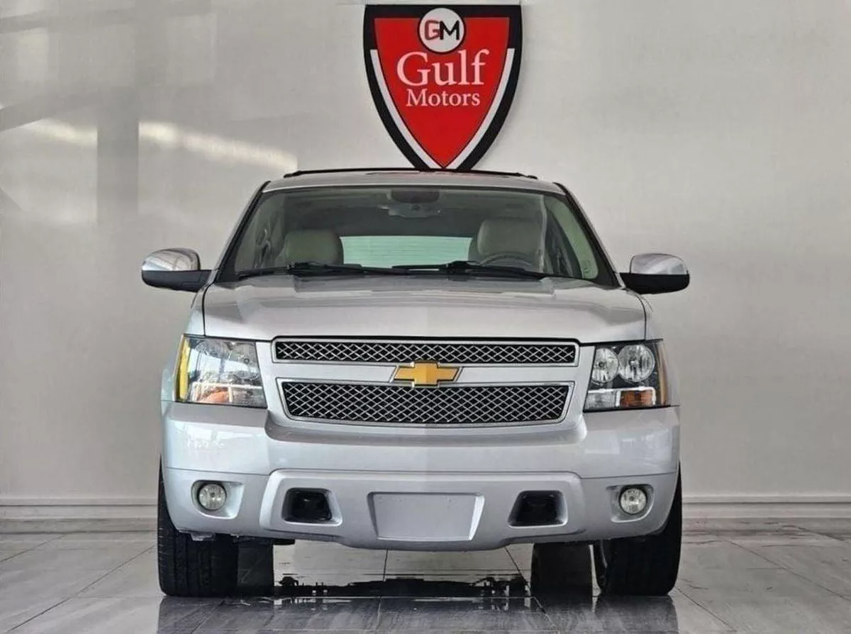 Chevrolet Tahoe LTZ S/R DVD/NAV LTZ FULL OPTION 5.3L-8CYL - SUNROOF - LEATHER INTERIOR - EXCELLENT CONDITION-1-0