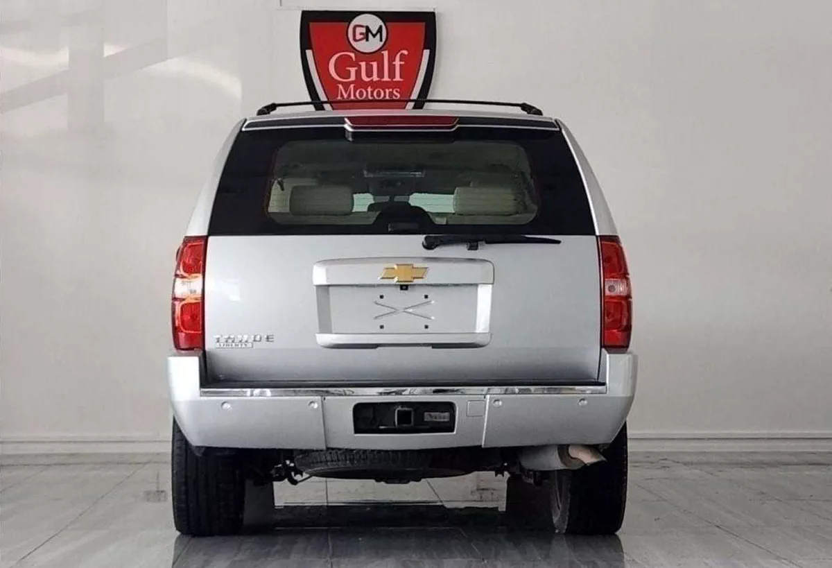 Chevrolet Tahoe LTZ S/R DVD/NAV LTZ FULL OPTION 5.3L-8CYL - SUNROOF - LEATHER INTERIOR - EXCELLENT CONDITION-5-0