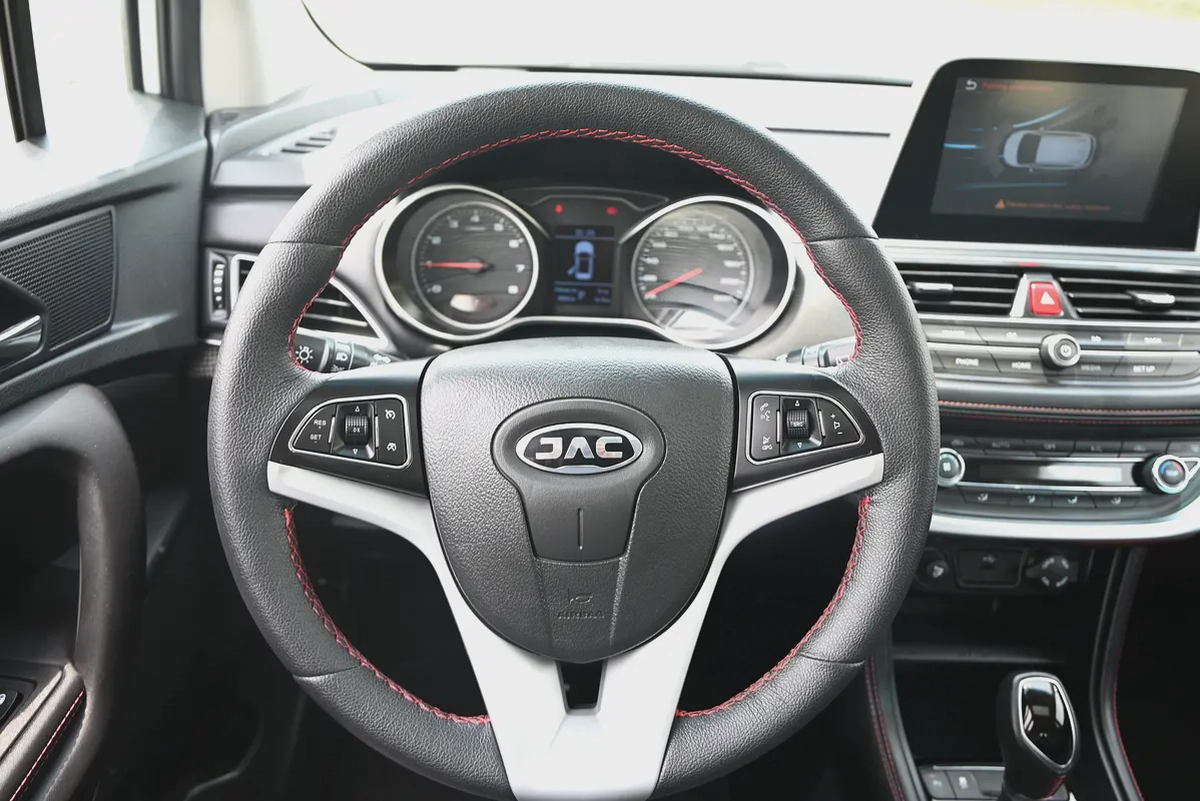 0% DP - JAC WARRANTY 2028 - JAC S3+ 2023 - LOW MILEAGE - ORIGINAL PAINT-9-9
