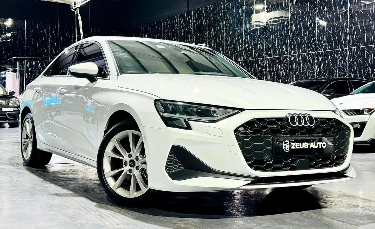 2025 Audi 3 S-line | GCC Spec | Low Mileage | Unlimited Al-Naboodah Warranty 2028-9-9