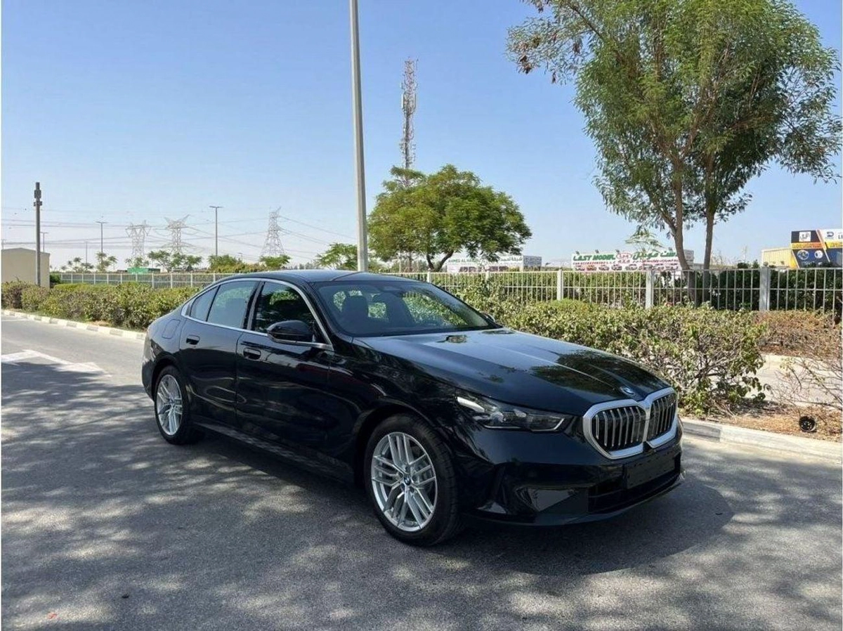 BMW 520i EXCELLENCE BMW 520I 0KM GCC 2024-2-0
