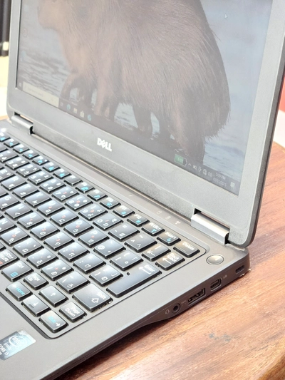 Dell Laptop Slim and Light Weight 8GB Ram - 256GB SSD-3