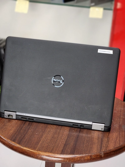 Dell Laptop Slim and Light Weight 8GB Ram - 256GB SSD-6