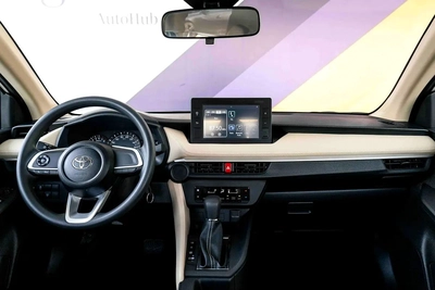 Toyota Yaris E-16