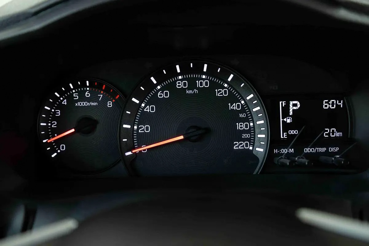 Toyota Yaris E-5-5