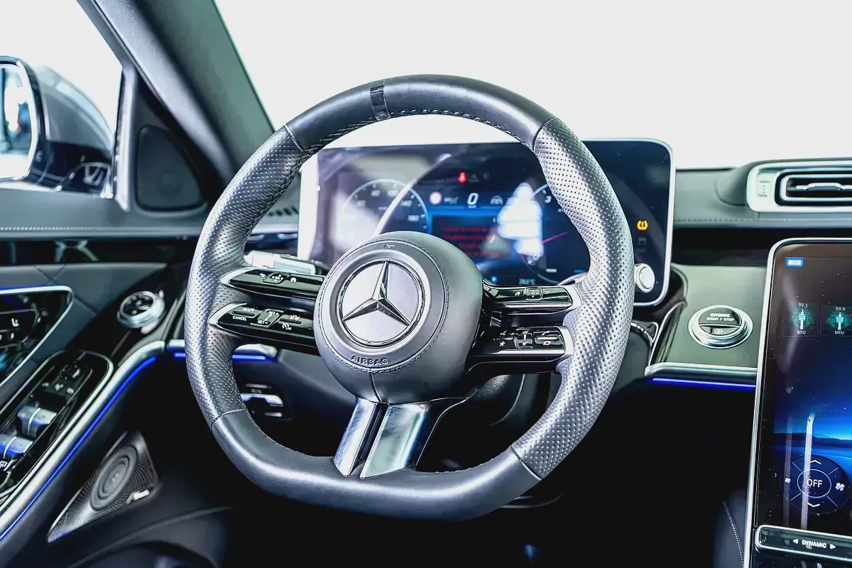 Mercedes Benz S500 L 4 Matic-Low Mileage-Full Options-Premium Metallic Exclusive Paint-10-10