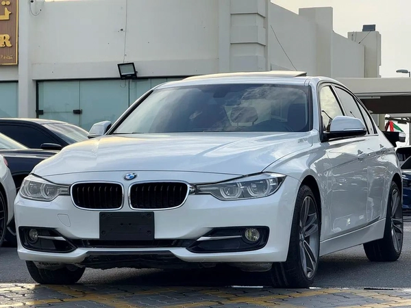 BMW 3-Series 320i 2017 - Canadian Specs - Excellent Condition