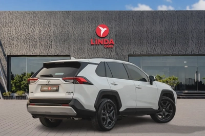 Toyota RAV4 2025-11