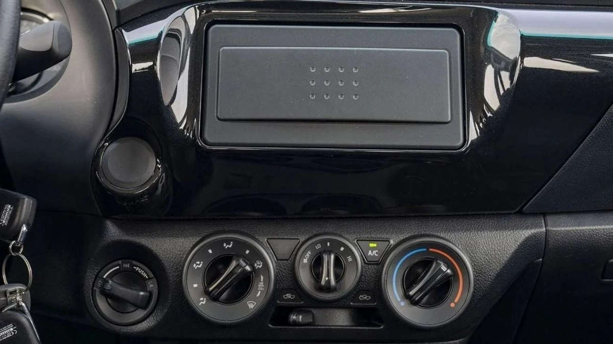 Toyota Hilux Toyota Hilux 2.7L petrol A/T MY24-6-6