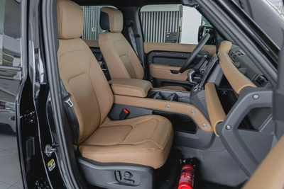 Land Rover Defender | 110 X-Dynamic HSE P400 | GCC Specs | 2026 (Export)-16