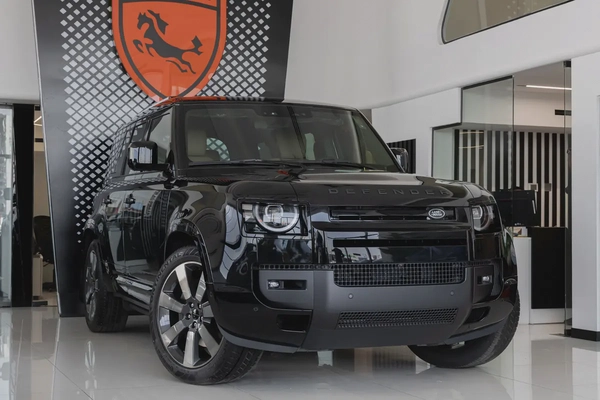 Land Rover Defender | 110 X-Dynamic HSE P400 | GCC Specs | 2026 (Export)