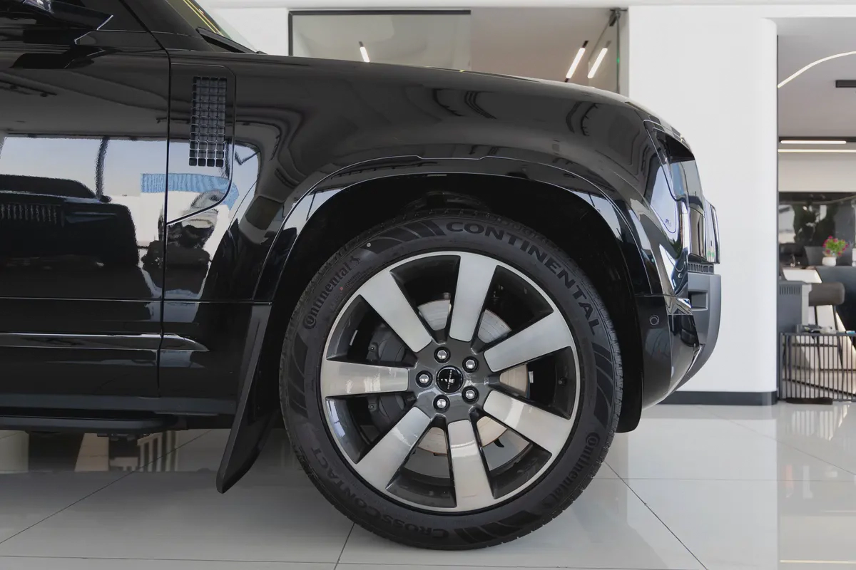 Land Rover Defender | 110 X-Dynamic HSE P400 | GCC Specs | 2026 (Export)-7-7