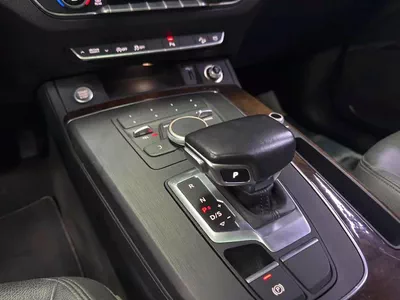Audi Q5 45 TFSI American Specs - Low Mileage Luxury SUV-3
