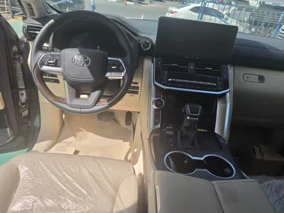 Toyota Land Cruiser LC300 VXR 4.0L 2026 | Grey Exterior-10