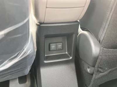 Toyota Veloz GX - EXPORT ONLY - Toyota Veloz G 1.5L-13