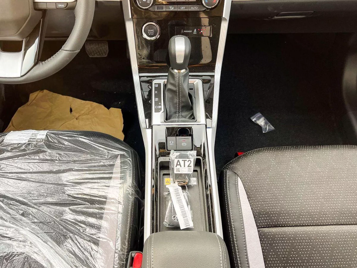 Toyota Veloz GX - EXPORT ONLY - Toyota Veloz G 1.5L-23-0