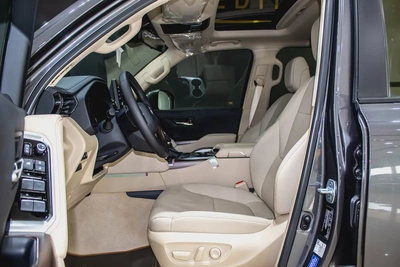 Toyota Land Cruiser GXR 2023 | GCC Specs | 0km l AlFuttaim Warranty-9