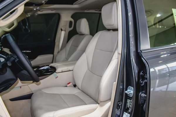 Toyota Land Cruiser GXR 2023 | GCC Specs | 0km l AlFuttaim Warranty