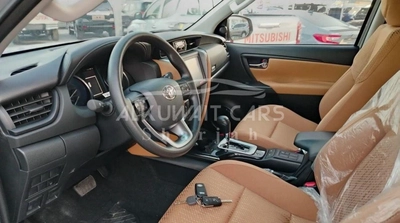 Toyota Fortuner EXR 2.7 v4 petrol 2023-5