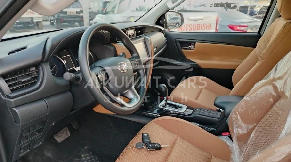 Toyota Fortuner EXR 2.7 v4 petrol 2023-5-0